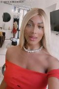 Roma Trans Camilla Brazil 389 90 59 453 foto selfie 13