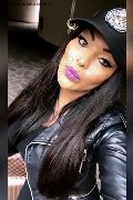 Roma Trans Ingrid Lemos 327 24 03 070 foto selfie 31